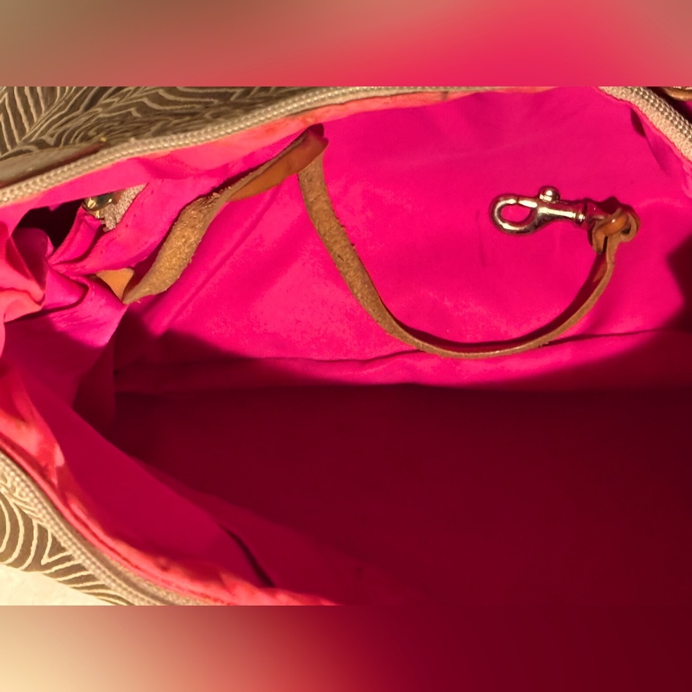 Dooney & Bourke Canvas & Leather Swirl Graffiti Shoulder Bag Approx 11”Lx6”Wx8”H - Picture 12 of 15